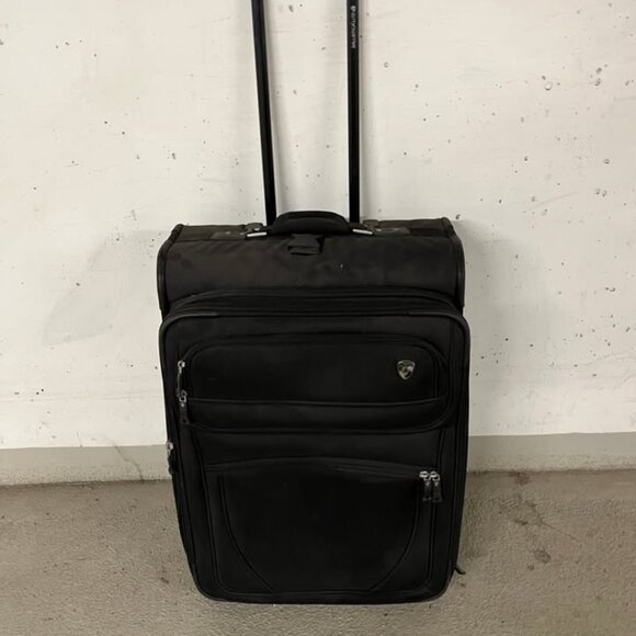 Heys Carry on Luggage - Picture 3 of 5